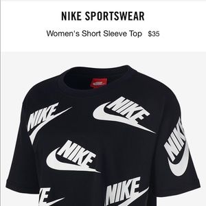 Women’s Nike logo crop top
